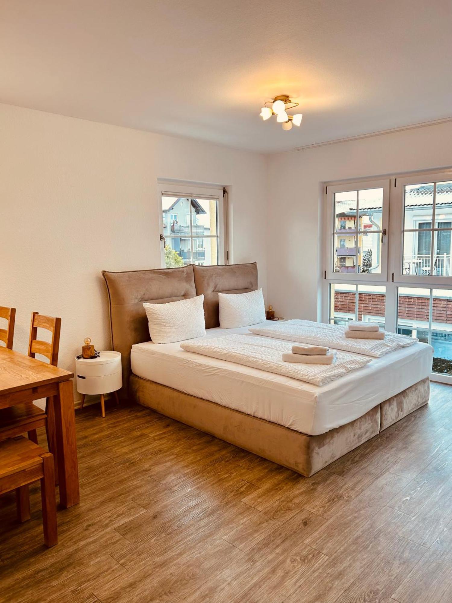 Apartments Maxim Rust Luaran gambar