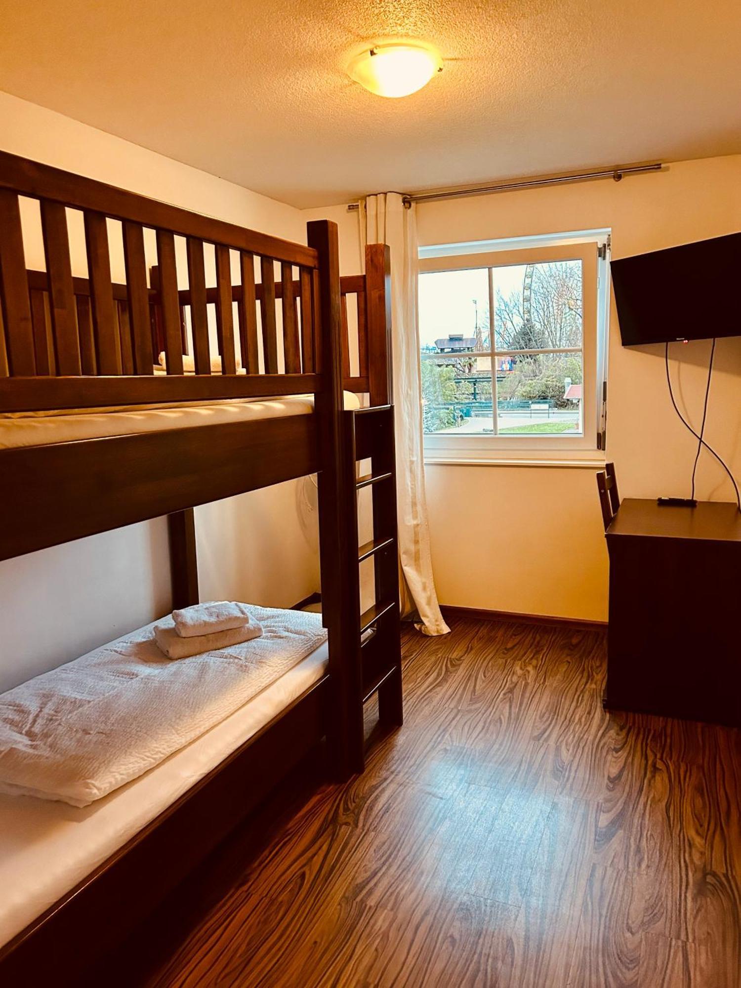 Apartments Maxim Rust Luaran gambar