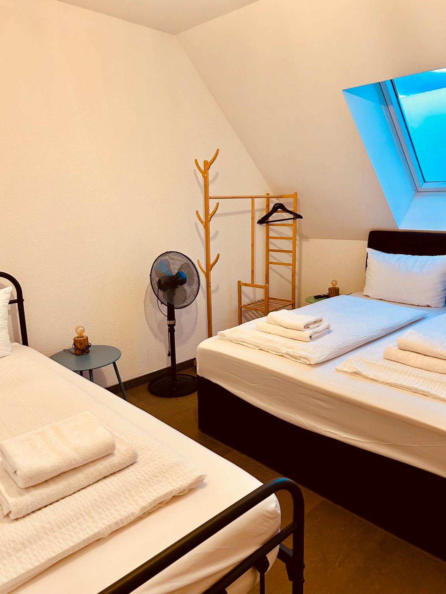 Apartments Maxim Rust Luaran gambar